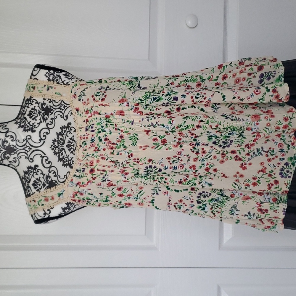 Bila Floral Tank Top Size M